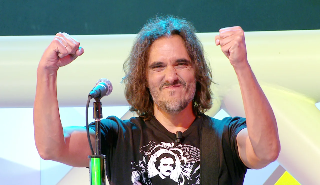 Joaquín hace sentir a Jorge Fernández como un &quot;bicho raro&quot; con un éxito de Sebastián Yatra y Reik en &#39;La ruleta de la suerte&#39; 