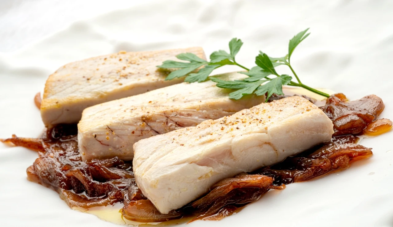 Arguiñano recomienda la receta de bonito con cebolla caramelizada: &quot;Esto se pone ya a un precio muy majo&quot;
