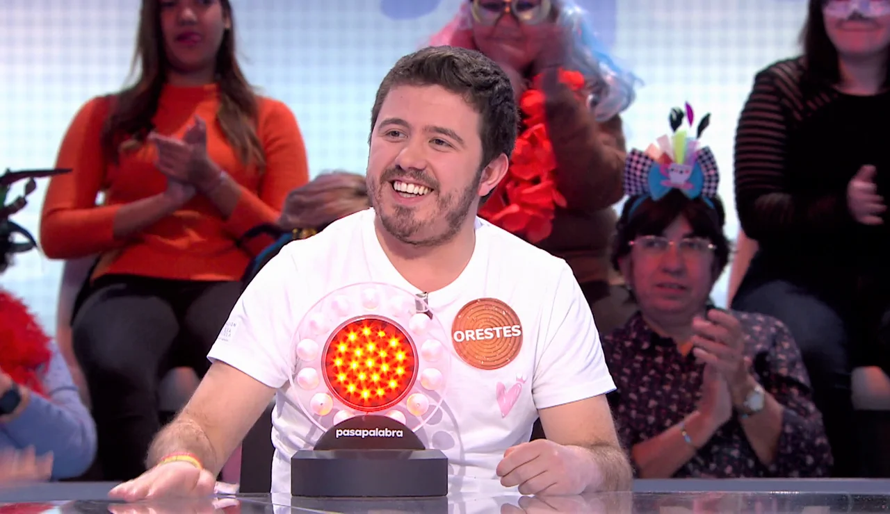 El chiste de Orestes sobre una cantante: “Le salieron gratis todos los estudios académicos”