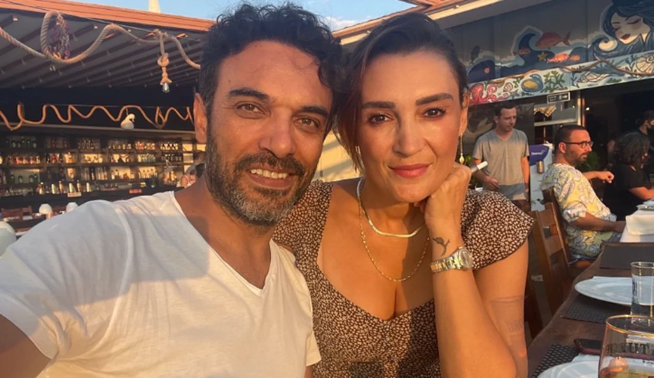 La historia de amor del actor Ugur Aslan con una de las guionistas de Secretos de familia 