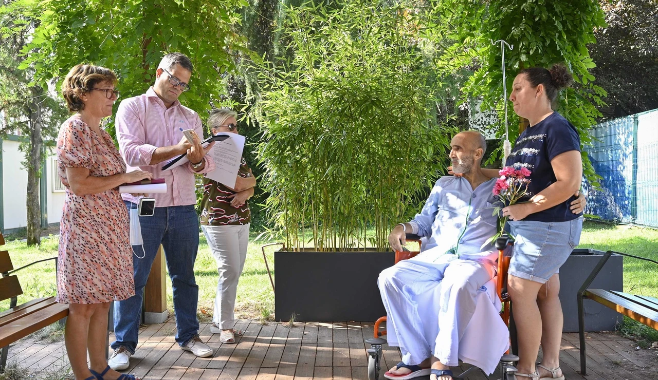 El Hospital Gregorio Marañón organiza una boda &quot;exprés&quot; para un paciente de su Unidad de Cuidados Paliativos