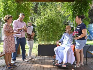 El Hospital Gregorio Marañón organiza una boda "exprés" para un paciente de su Unidad de Cuidados Paliativos El Hospital Gregorio Marañón organiza una boda "exprés" para un paciente de su Unidad de Cuidados Paliativos
