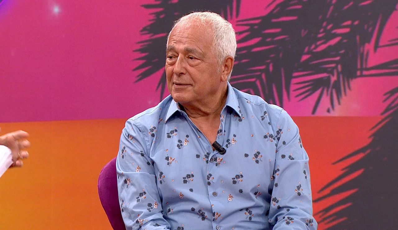 Juan Suárez conoce los secretos de Ibiza, la isla mágica de los famosos: &quot;Buscaban aguas cristalinas y libertad&quot;