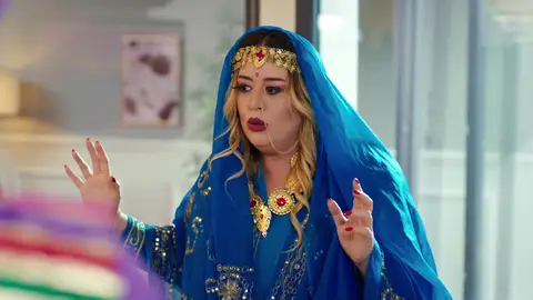 ¡Un momento bochornoso!: el show de Asuman pone en peligro la relación de Zeynep y Ata ¡Un momento bochornoso!: el show de Asuman pone en peligro la relación de Zeynep y Ata