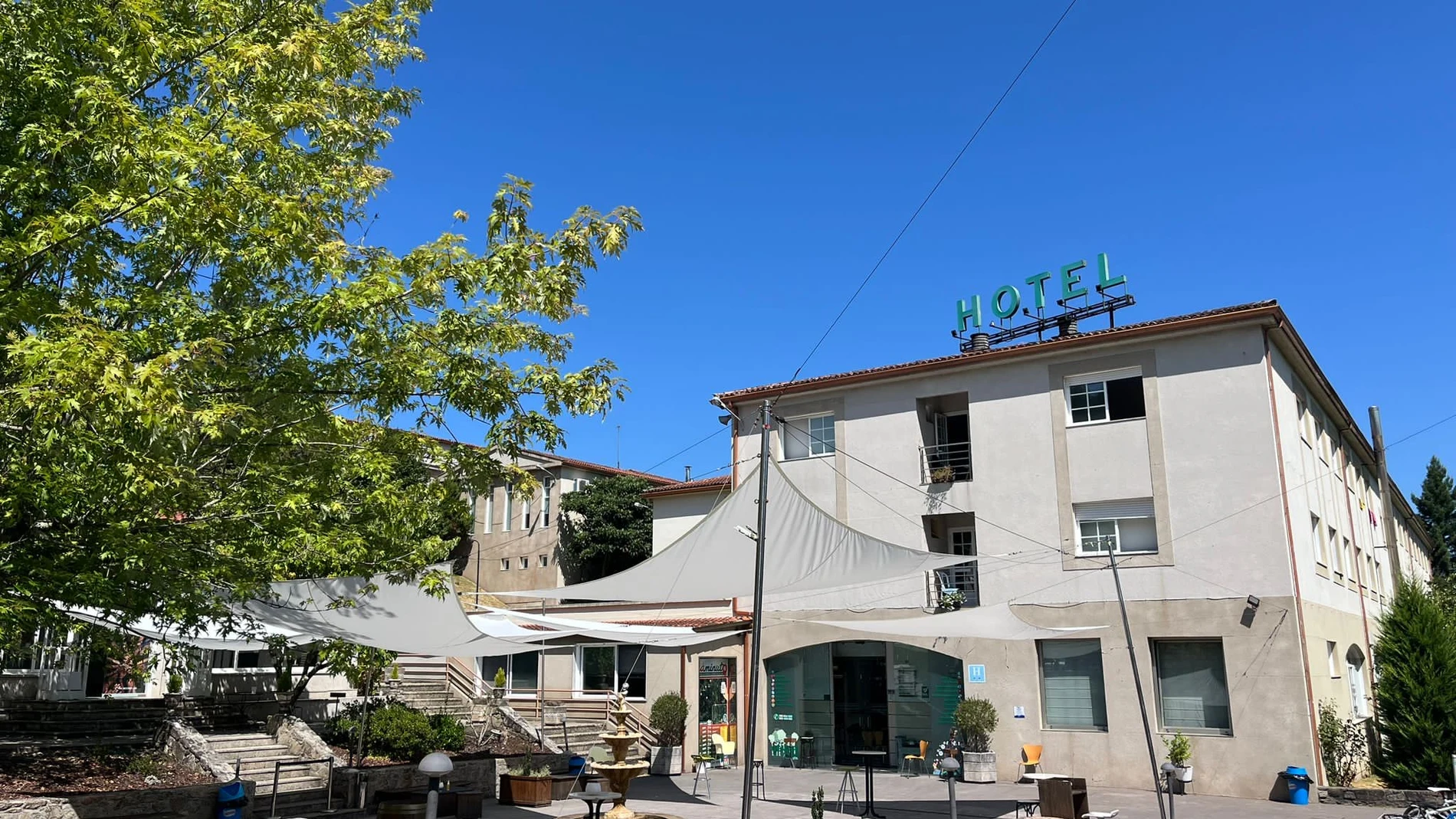 Mondariz-Balneario da la bienvenida a 180 refugiados de Malí Mondariz-Balneario da la bienvenida a 180 refugiados de Malí