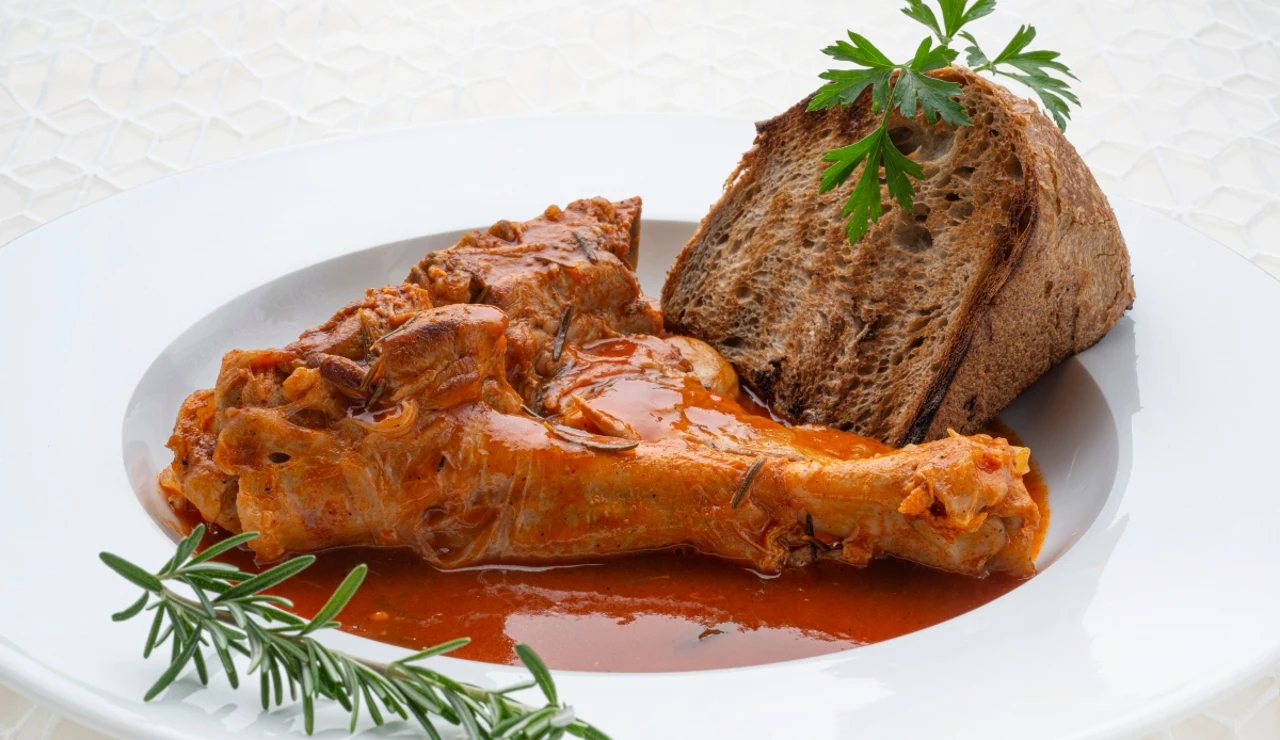 Receta de cordero a la cazuela, de Arguiñano: &quot;Fijaros qué forma más sencilla de hacer un súper guiso&quot;